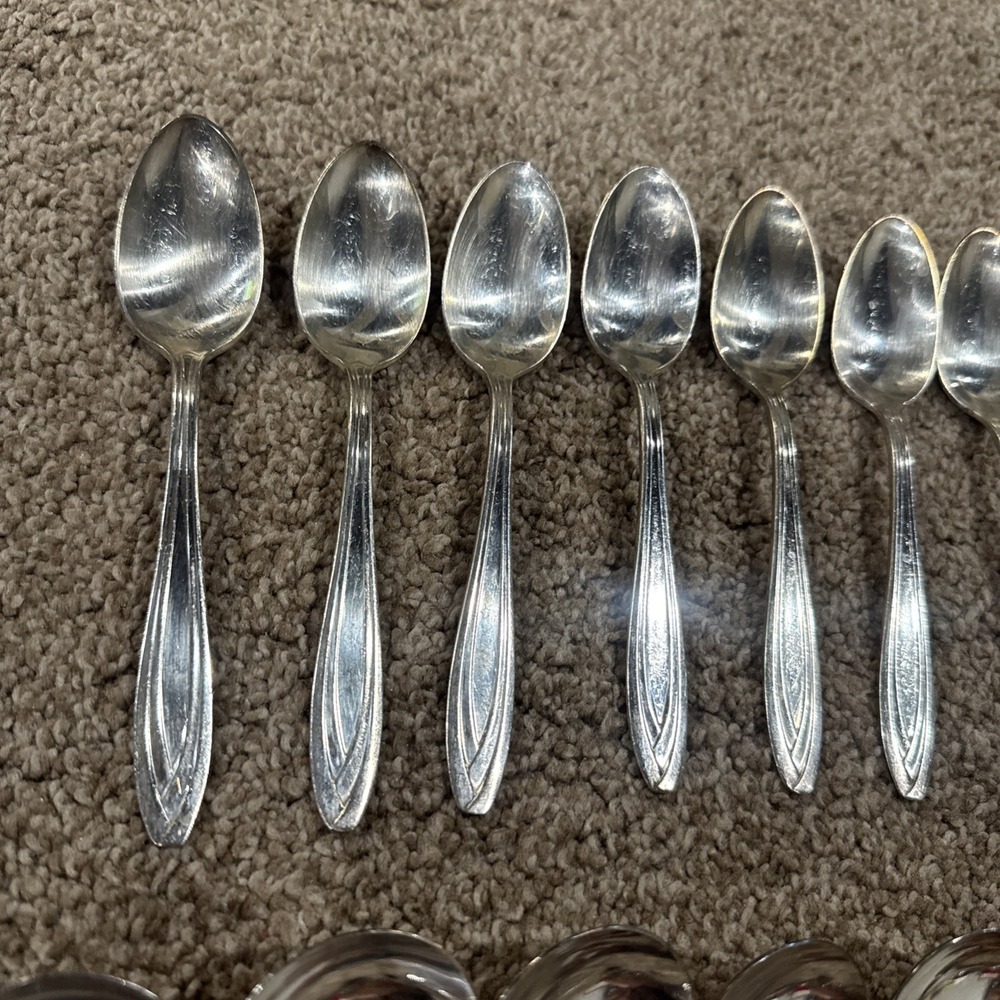 1847 Rogers Bros Silhouette Flatware Silverware Fork Spoon Soup Service For 8 - Picture 4 of 9